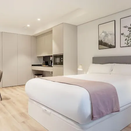 Limehome Madrid Calle De Juan Hurtado De Mendoza Exterior photo